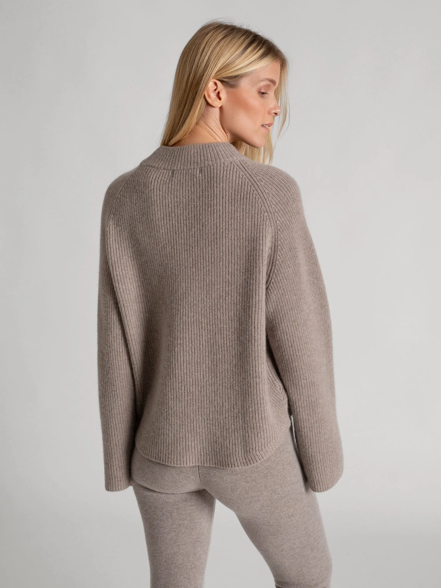 Cashmere sweater "Idun" - toast