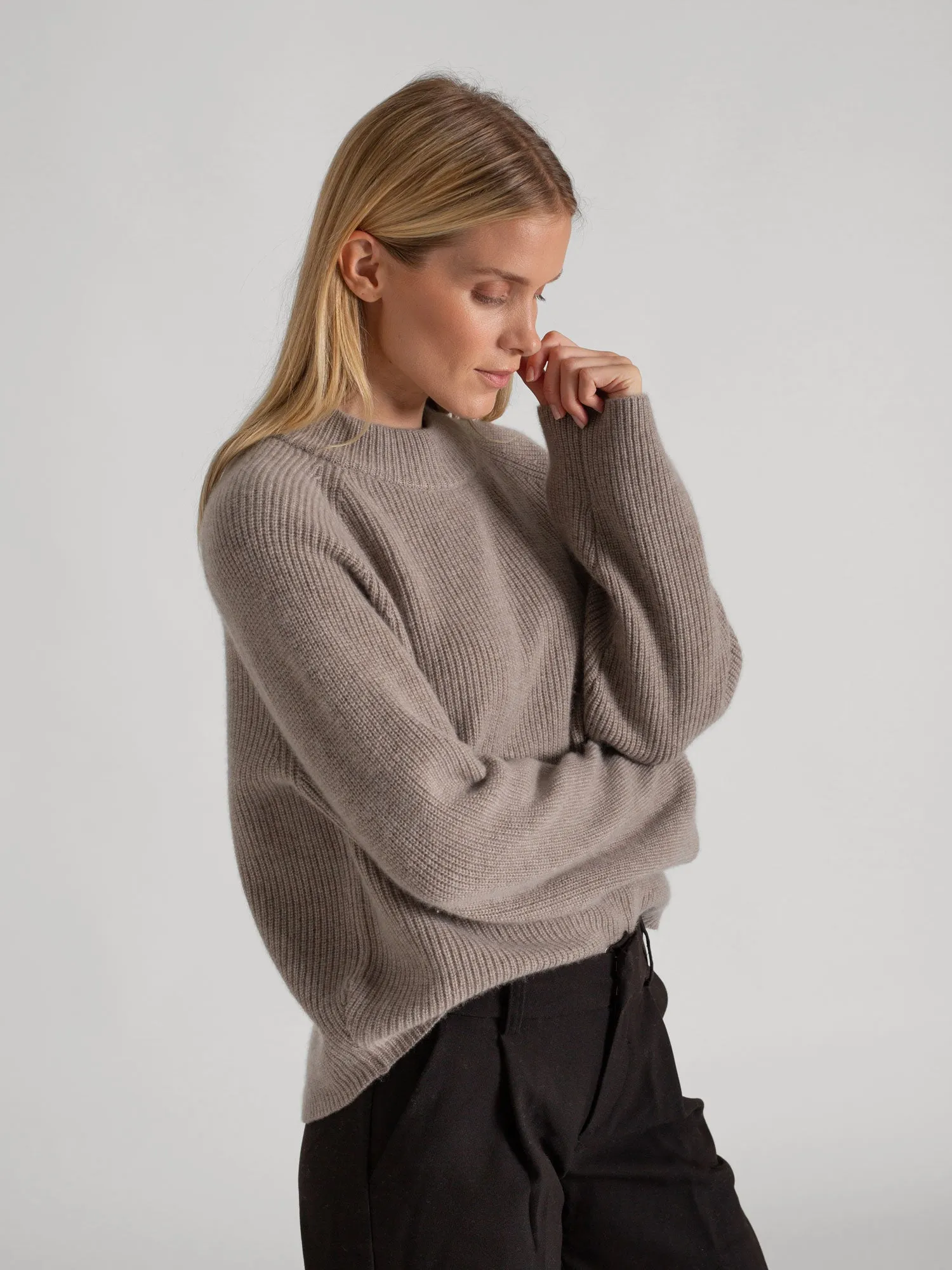 Cashmere sweater "Idun" - toast