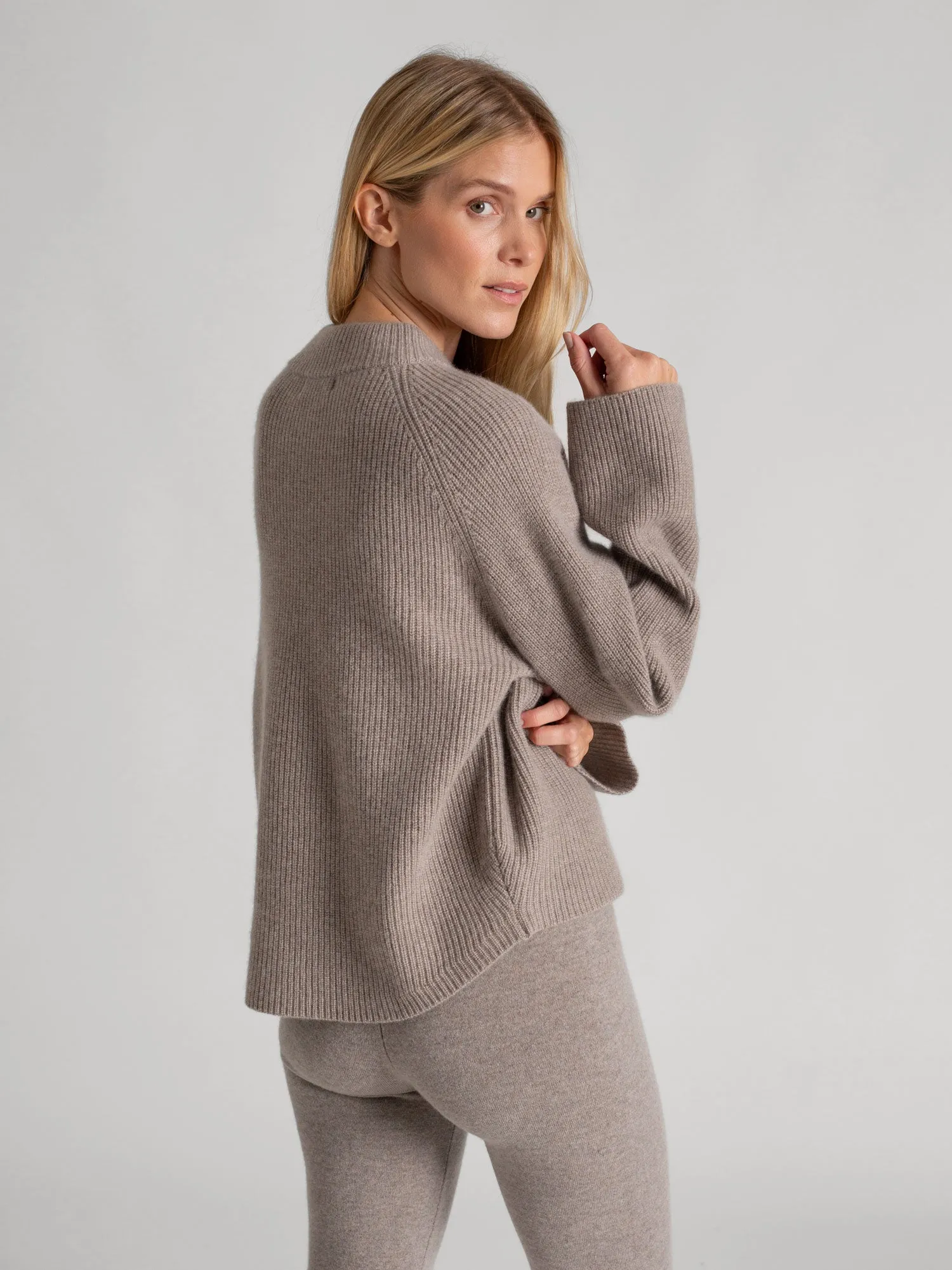 Cashmere sweater "Idun" - toast