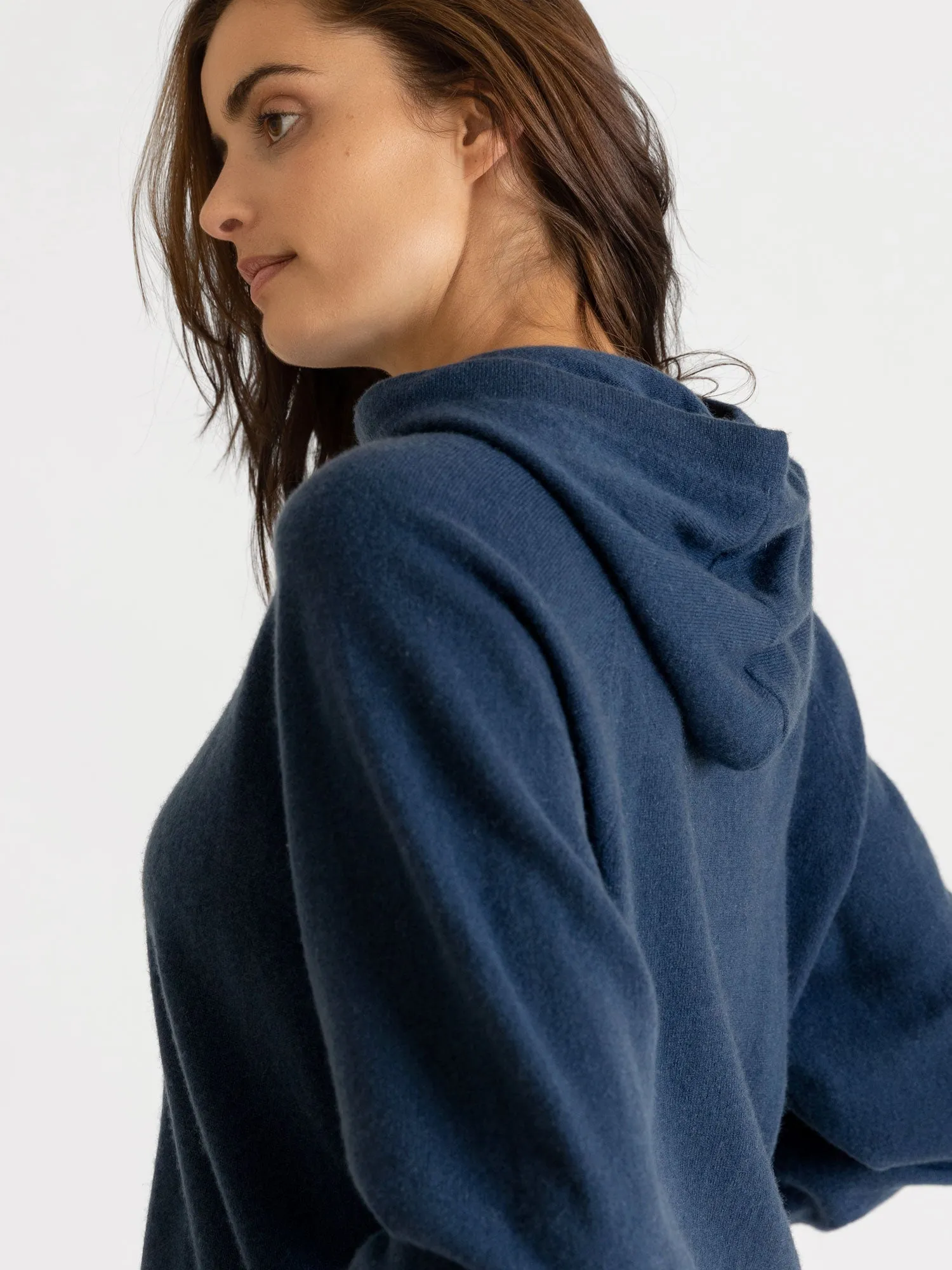 Cashmere sweater "Lux Hoodie" - mountain blue