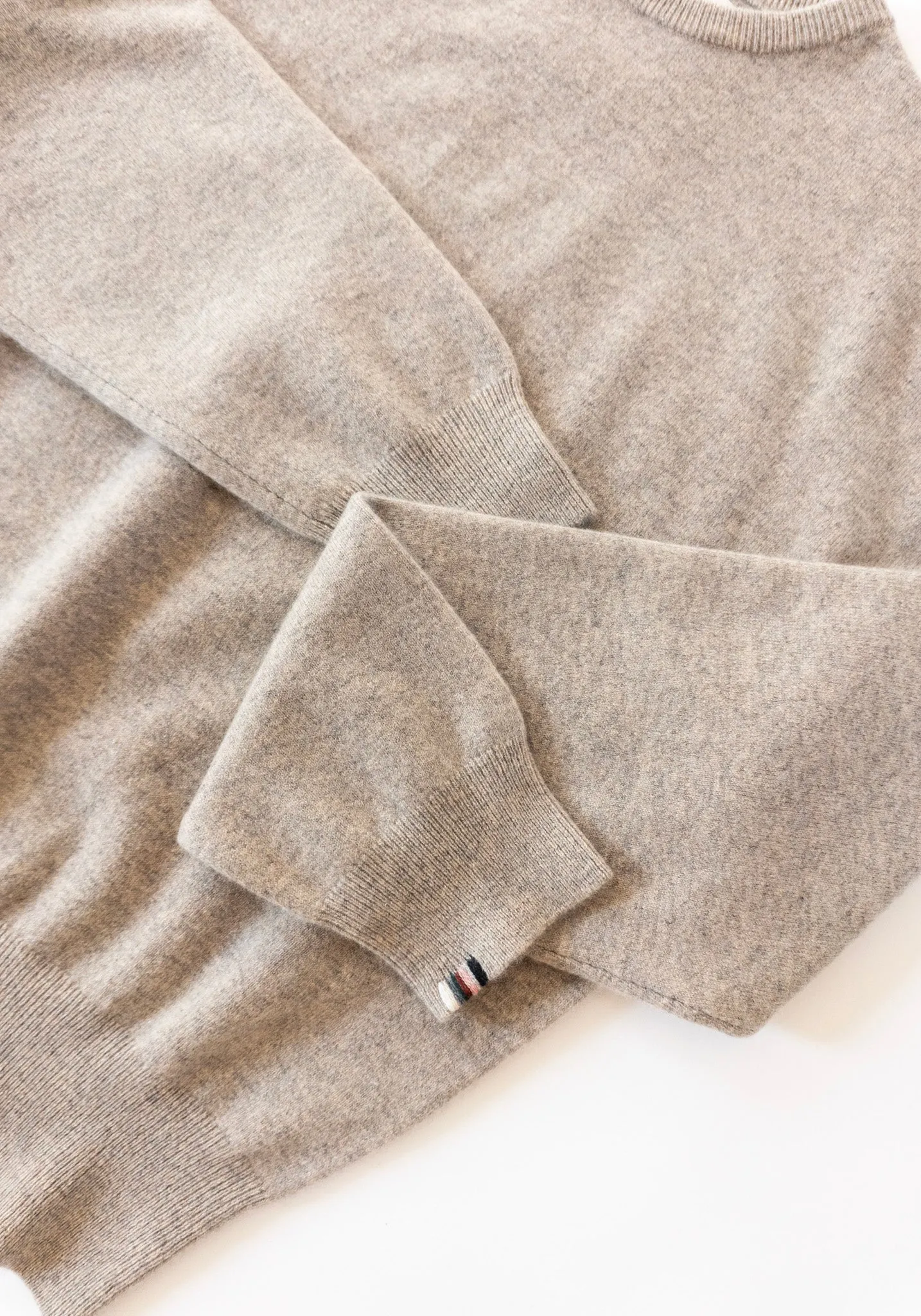 Cashmere Tes Sweater in Moss